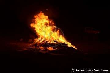 Hoguera de San Juan (Reportaje gráfico de Francisco Javier Santana y Antonio Alí)